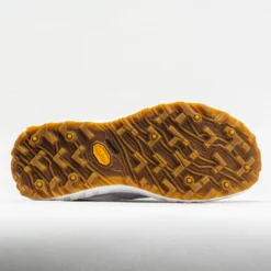 Norda 001 Women's White/Gum -On Running || BROOKS || Hoka Sales Store 048431 4