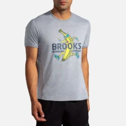 Brooks Distance Graphic Short Sleeve Men's 27 Brooks Distance Graphic Short Sleeve Men's -On Running || BROOKS || Hoka Sales Store 056934 020 1