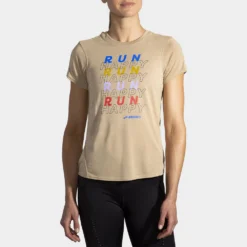 Brooks Distance Graphic Short Sleeve Spring 2022 Women's -On Running || BROOKS || Hoka Sales Store 057202 211 1