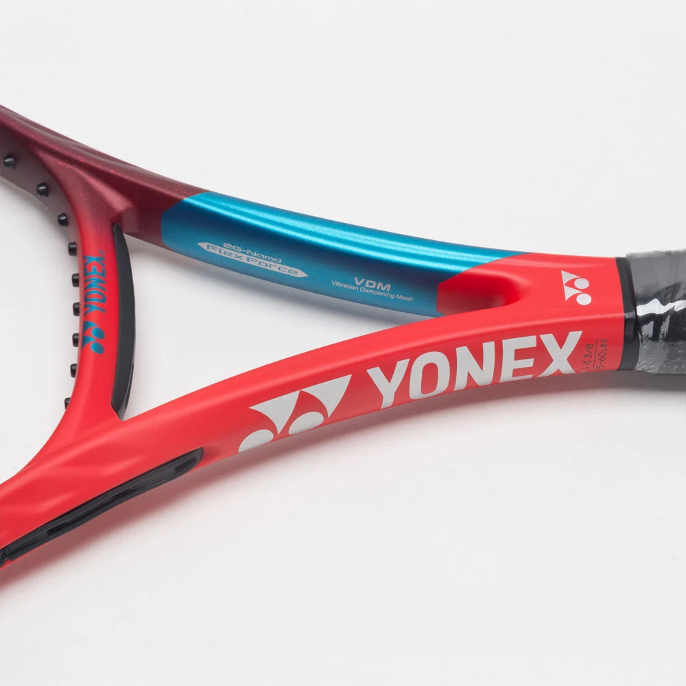 Yonex VCORE 100+ 300g Tango Red 3 Yonex VCORE 100+ 300g Tango Red - Image 3